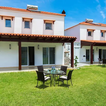 Haus In Kolympia Mit Garten Und Bergblick Kolymbia
