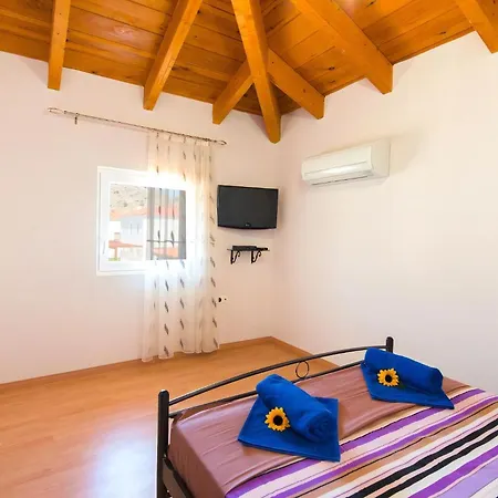Haus In Kolympia Mit Garten Und Bergblick Σπίτι διακοπών *